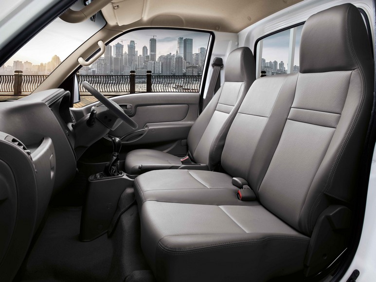Hyundai H 100 interior seats